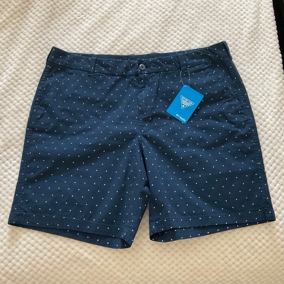 Columbia PFG Navy Blue Polka Dot 8” Shorts - Size 16 - Picture 1 of 10